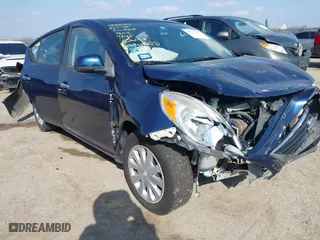 2012 Nissan Versa SV with VIN 3N1CN7AP8CL815141, listed as a IAAI auction lot 41513377 with 194,709 mi miles. Bid and sale history available at carsss.com. Image 1.