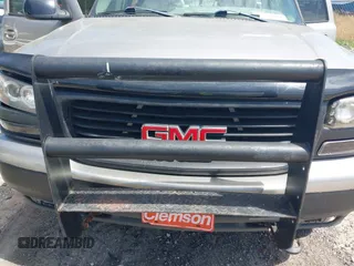 2002 GMC Yukon SLT with VIN 1GKEK13Z72R215930, listed as a IAAI auction lot 42024342 with 294,069 mi miles. Bid and sale history available at carsss.com. Image 14.