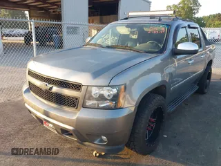 2009 Chevrolet Avalanche LTZ with VIN 3GNFK320X9G207224, listed as a IAAI auction lot 42583268 with 252,397 mi miles and . Bid and sale history available at DreamBid. Image 17.