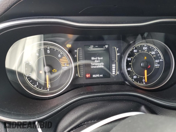 2020 Jeep Cherokee Latitude Plus with VIN 1C4PJLLB0LD614764, listed as a Copart auction lot 45201255 with 88,295 mi miles and Salvage Title. Bid and sale history available at carsss.com. Image 9.