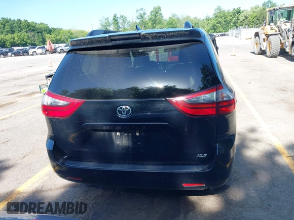 2020 Toyota Sienna XLE Auto Access Seat with VIN 5TDYZ3DC7LS035294, listed as a IAAI auction lot 42557047 with 38,986 mi miles and . Bid and sale history available at DreamBid. Image 16.