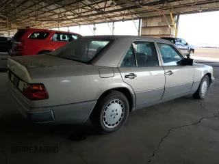 1990 Mercedes-Benz 300 with VIN WDBEA26D3LB134095, listed as a Copart auction lot 86105544 with 143,785 mi miles and Clean Title. Bid and sale history available at DreamBid. Image 3.
