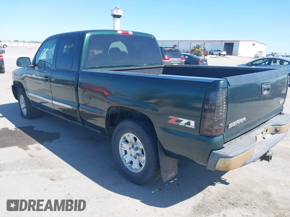 2005 GMC Sierra 1500 with VIN 1GTEK19BX5E341135, listed as a IAAI auction lot 42220266 with 172,451 mi miles and . Bid and sale history available at DreamBid. Image 3.