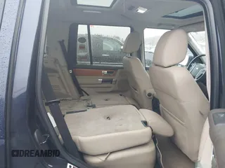 2015 Land Rover LR4 HSE с VIN SALAG2V6XFA742605, выставлен на аукционе IAAI как лот 41787119 с пробегом 115 415 миль миль и . История ставок и продаж доступна на DreamBid. Изображение 8.