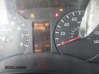2013 Nissan NV SV z VIN 1N6BF0KX3DN105090, wystawiony jako IAAI lot #42760186 z przebiegiem 245 366 mil mil oraz . Historia ofert i sprzedaży dostępna na DreamBid. Obrazek 7.