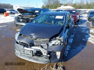 2015 Toyota Prius Four with VIN JTDKN3DU9F1987337, listed as a IAAI auction lot 41329556 with 86,104 mi miles. Bid and sale history available at carsss.com. Image 17.