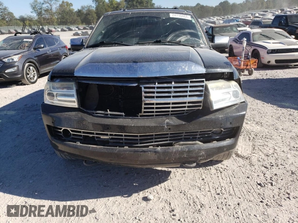 2011 Lincoln Navigator z VIN 5LMJJ2H55BEJ09162, wystawiony jako Copart lot #74710464 z przebiegiem 240 501 mil mil oraz Szkoda całkowita • Salvage title. Historia ofert i sprzedaży dostępna na DreamBid. Obrazek 5.