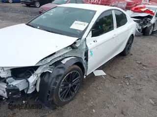 2025 Toyota Camry LE z VIN 4T1DAACK6SU545886, wystawiony jako IAAI lot #42120578 z przebiegiem Nie podano mil oraz . Historia ofert i sprzedaży dostępna na DreamBid. Obrazek 18.