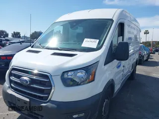 2020 Ford Transit Cargo z VIN 1FTBR1C83LKB11124, wystawiony jako IAAI lot #41634299 z przebiegiem 80 802 mil mil oraz . Historia ofert i sprzedaży dostępna na DreamBid. Obrazek 17.