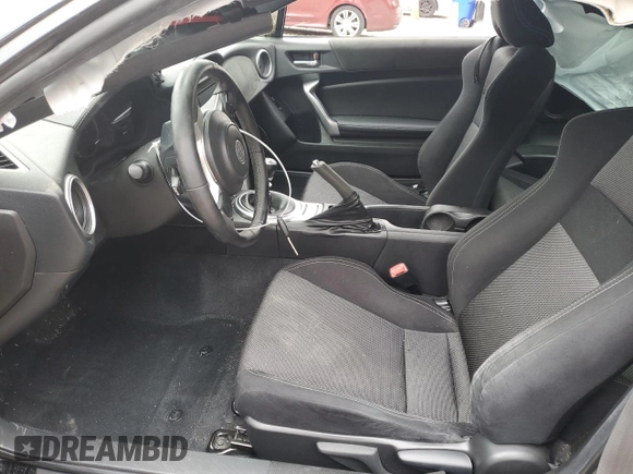 2020 Toyota 86 z VIN JF1ZNAA10L9754138, wystawiony jako Copart lot #85822854 z przebiegiem 56 002 mil mil oraz Szkoda całkowita • Salvage title. Historia ofert i sprzedaży dostępna na DreamBid. Obrazek 7.