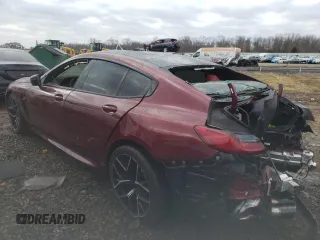 2021 BMW M8 z VIN WBSGV0C03MCF60039, wystawiony jako Copart lot #39737763 z przebiegiem Nie podano mil oraz . Historia ofert i sprzedaży dostępna na DreamBid. Obrazek 2.
