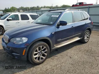 2013 BMW X5 xDrive35i z VIN 5UXZV4C5XD0B14747, wystawiony jako Copart lot #58655365 z przebiegiem 131 728 mil mil oraz Czysty tytuł • Clean title. Historia ofert i sprzedaży dostępna na DreamBid. Obrazek 1.