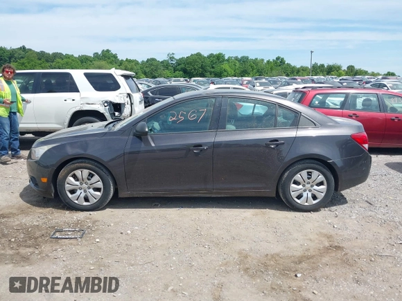 2014 Chevrolet Cruze LS with VIN 1G1PA5SGXE7186074, listed as a IAAI auction lot 42302567 with 152,927 mi miles and . Bid and sale history available at DreamBid. Image 14.