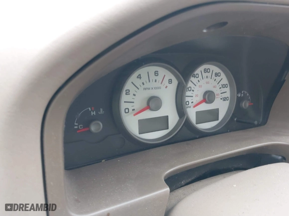 2005 Ford Escape Limited with VIN 1FMYU94155KA52665, listed as a IAAI auction lot 41736416 with 999,999 mi miles. Bid and sale history available at carsss.com. Image 7.