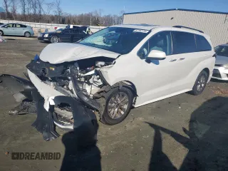 2022 Toyota Sienna XLE with VIN 5TDYRKEC5NS078737, listed as a Copart auction lot 87702135 with 50,133 mi miles and Salvage Title. Bid and sale history available at carsss.com. Image 1.