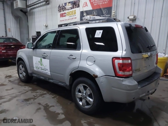 2009 Ford Escape Limited with VIN 1FMCU94G29KC05247, listed as a IAAI auction lot 41417395 with 204,256 mi miles. Bid and sale history available at carsss.com. Image 3.