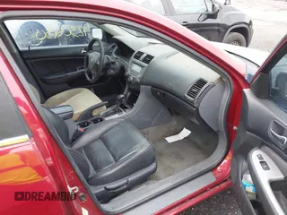 2007 Honda Accord LX SE z VIN 1HGCM56337A204233, wystawiony jako IAAI lot #42306130 z przebiegiem 240 178 mil mil oraz . Historia ofert i sprzedaży dostępna na DreamBid. Obrazek 5.