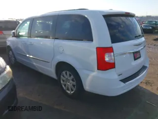 2014 Chrysler Town & Country Touring with VIN 2C4RC1BG5ER343804, listed as a IAAI auction lot 41647481 with 194,656 mi miles. Bid and sale history available at carsss.com. Image 3.