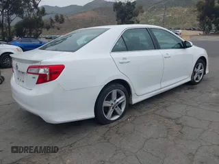 2013 Toyota Camry L with VIN 4T1BF1FKXDU244562, listed as a IAAI auction lot 42050483 with 263,068 mi miles. Bid and sale history available at carsss.com. Image 4.