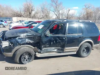 2002 Ford Explorer Eddie Bauer z VIN 1FMDU74W82ZC83464, wystawiony jako IAAI lot #41652672 z przebiegiem 145 151 mil mil oraz . Historia ofert i sprzedaży dostępna na DreamBid. Obrazek 14.