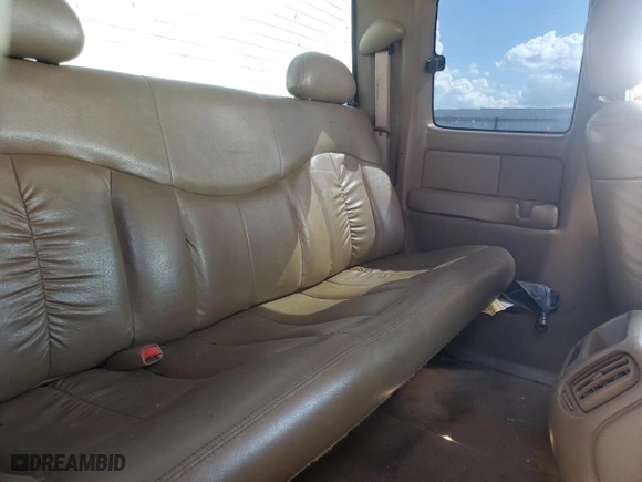 1999 Chevrolet Silverado 1500 LS with VIN 2GCEC19T5X1172300, listed as a Copart auction lot 48390105 with 225,713 mi miles and Salvage Title. Bid and sale history available at carsss.com. Image 10.