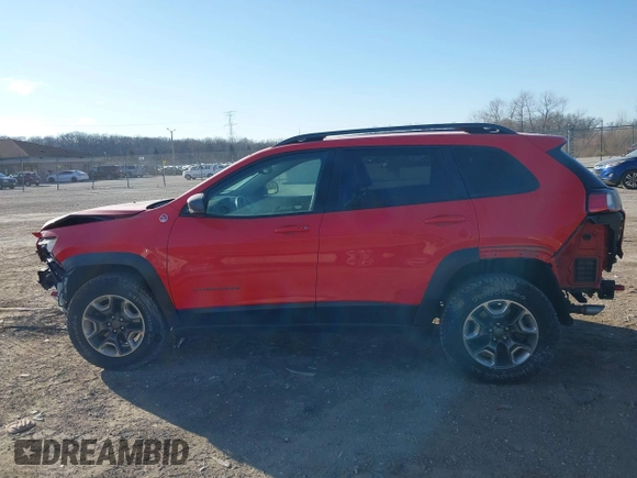 2019 Jeep Cherokee Trailhawk Elite with VIN 1C4PJMBX3KD217437, listed as a IAAI auction lot 41448614 with 85,889 mi miles. Bid and sale history available at carsss.com. Image 14.
