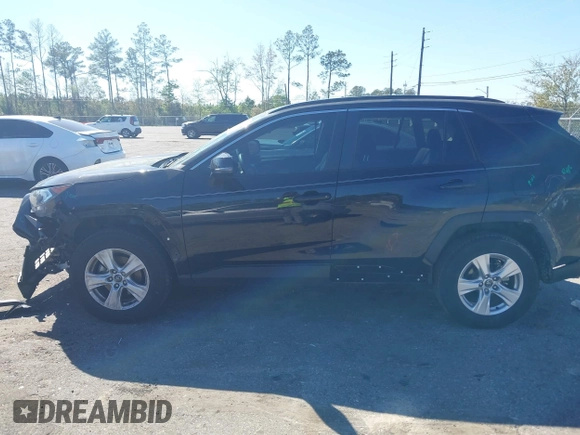 2021 Toyota RAV4 XLE with VIN 2T3W1RFV2MW107986, listed as a IAAI auction lot 41835348 with 103,450 mi miles. Bid and sale history available at carsss.com. Image 14.