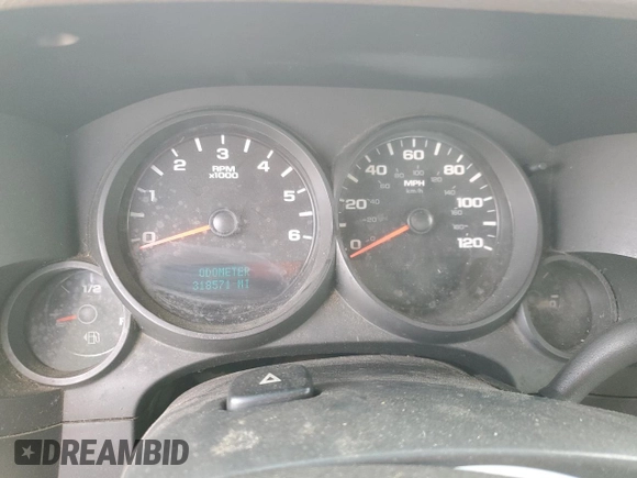 2011 Chevrolet Silverado 1500 Work Truck with VIN 1GCRCPEA7BZ174834, listed as a Copart auction lot 84470824 with 318,571 mi miles and Clean Title. Bid and sale history available at DreamBid. Image 9.