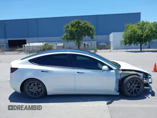 2023 Tesla Model 3 z VIN 5YJ3E1EA4PF454754, wystawiony jako IAAI lot #42665785 z przebiegiem 5 218 mil mil oraz . Historia ofert i sprzedaży dostępna na DreamBid. Obrazek 14.