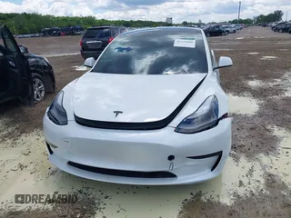 2023 Tesla Model 3 z VIN 5YJ3E1EA8PF608429, wystawiony jako IAAI lot #42345888 z przebiegiem 14 907 mil mil oraz . Historia ofert i sprzedaży dostępna na DreamBid. Obrazek 6.