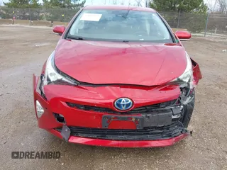2017 Toyota Prius Two with VIN JTDKARFU8H3527802, listed as a IAAI auction lot 42068099 with 102,152 mi miles. Bid and sale history available at carsss.com. Image 6.