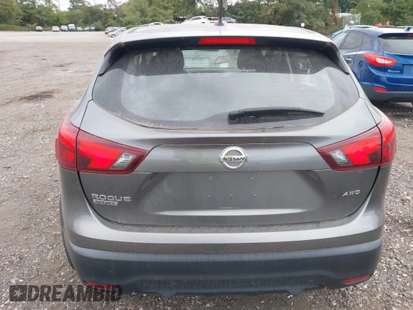 2017 Nissan Rogue SL z VIN JN1BJ1CR5HW105313, wystawiony jako IAAI lot #40411748 z przebiegiem 60 970 mil mil oraz . Historia ofert i sprzedaży dostępna na DreamBid. Obrazek 16.