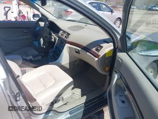 2004 Volvo S80 z VIN YV1TH59HX41360415, wystawiony jako IAAI lot #42133565 z przebiegiem 82 460 mil mil oraz . Historia ofert i sprzedaży dostępna na DreamBid. Obrazek 5.