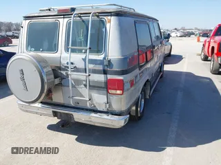 1989 GMC Vandura z VIN 1GDEG25KXK7519540, wystawiony jako IAAI lot #41771047 z przebiegiem 638 734 mil mil oraz . Historia ofert i sprzedaży dostępna na DreamBid. Obrazek 4.