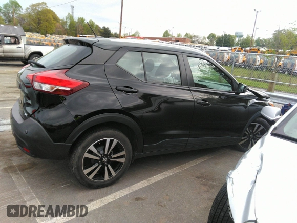 2020 Nissan Kicks SV z VIN 3N1CP5CV2LL491615, wystawiony jako IAAI lot #42011755 z przebiegiem 90 268 mil mil oraz . Historia ofert i sprzedaży dostępna na DreamBid. Obrazek 14.