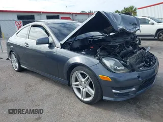 2014 Mercedes-Benz C 250 z VIN WDDGJ4HBXEG202664, wystawiony jako IAAI lot #41348775 z przebiegiem 162 449 mil mil oraz . Historia ofert i sprzedaży dostępna na DreamBid. Obrazek 1.