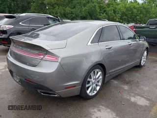 2016 Lincoln MKZ Hybrid with VIN 3LN6L2LU3GR629124, listed as a IAAI auction lot 42285383 with 116,196 mi miles and . Bid and sale history available at DreamBid. Image 4.