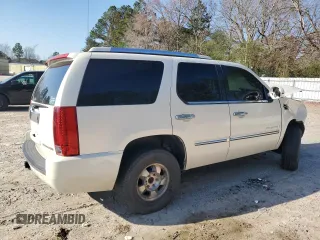 2008 Cadillac Escalade z VIN 1GYFK63838R212370, wystawiony jako Copart lot #48480485 z przebiegiem 187 796 mil mil oraz Szkody całkowita. Historia ofert i sprzedaży dostępna na DreamBid. Obrazek 3.