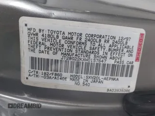 1998 Toyota Camry LE z VIN JT2BG22KXW0157647, wystawiony jako IAAI lot #42282818 z przebiegiem 267 681 mil mil oraz . Historia ofert i sprzedaży dostępna na DreamBid. Obrazek 9.