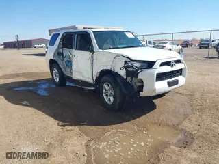 2017 Toyota 4Runner SR5 with VIN JTEZU5JR1H5158802, listed as a IAAI auction lot 41587948 with 114,804 mi miles. Bid and sale history available at carsss.com. Image 1.