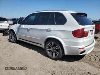 2013 BMW X5 xDrive50i z VIN 5UXZV8C52D0C16129, wystawiony jako Copart lot #47967905 z przebiegiem 111 011 mil mil oraz Szkoda całkowita • Salvage title. Historia ofert i sprzedaży dostępna na DreamBid. Obrazek 2.