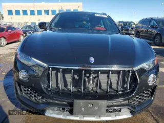 2017 Maserati Levante S z VIN ZN661YUL9HX199934, wystawiony jako Copart lot #83960574 z przebiegiem 75 078 mil mil oraz Szkoda całkowita • Salvage title. Historia ofert i sprzedaży dostępna na DreamBid. Obrazek 5.