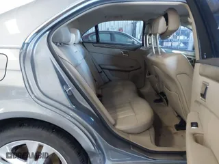 2010 Mercedes-Benz E-Class E 350 Luxury with VIN WDDHF8HB8AA173689, listed as a IAAI auction lot 41241632 with 145,778 mi miles. Bid and sale history available at carsss.com. Image 8.
