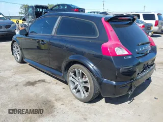 2009 Volvo C30 z VIN YV1MK672592147187, wystawiony jako IAAI lot #42250814 z przebiegiem 139 351 mil mil oraz . Historia ofert i sprzedaży dostępna na DreamBid. Obrazek 3.