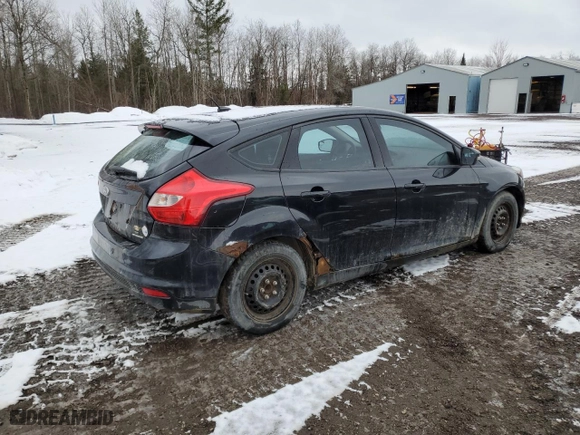 2013 Ford Focus SE with VIN 1FADP3K27DL310380, listed as a Copart auction lot 50351035 with 396,428 mi miles and Clean Title. Bid and sale history available at carsss.com. Image 3.