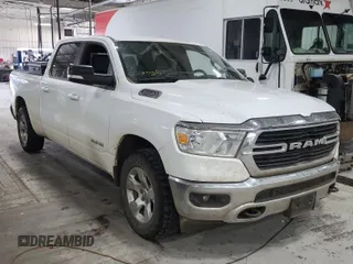 2021 Ram 1500 Big Horn z VIN 1C6SRFMT1MN714659, wystawiony jako IAAI lot #42521058 z przebiegiem 126 678 mil mil oraz . Historia ofert i sprzedaży dostępna na DreamBid. Obrazek 3.