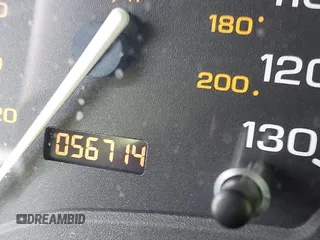 2001 Saturn SL z VIN 1G8ZK54721Z272773, wystawiony jako IAAI lot #42449133 z przebiegiem 56 714 mil mil oraz . Historia ofert i sprzedaży dostępna na DreamBid. Obrazek 15.