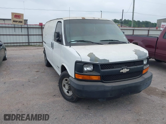 2003 Chevrolet Express Cargo z VIN 1GCHG35U231130341, wystawiony jako IAAI lot #41927806 z przebiegiem 260 934 mil mil oraz . Historia ofert i sprzedaży dostępna na DreamBid. Obrazek 1.