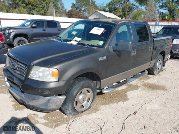 2005 Ford F-150 XLT with VIN 1FTPW12595FB52472, listed as a IAAI auction lot 41138407 with 86,114 mi miles. Bid and sale history available at carsss.com. Image 18.