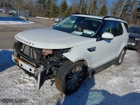 2017 Land Rover Discovery HSE with VIN SALRRBBV9HA005326, listed as a IAAI auction lot 41394044 with 108,595 mi miles. Bid and sale history available at carsss.com. Image 18.
